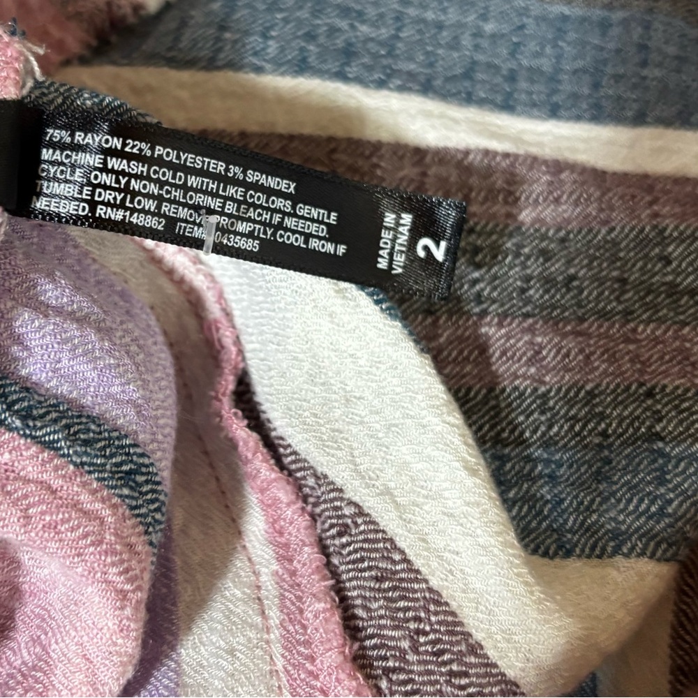 Torrid Striped Gauze Pink and Gray Shortie Pajama Set‎ - Picture 16 of 16